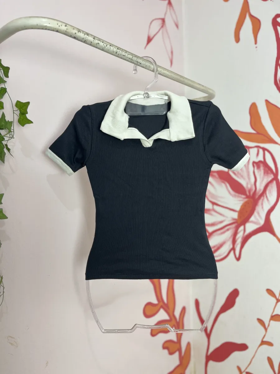 Blusa polo bicolor